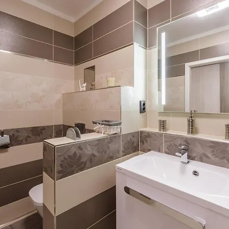 Lipno Wellness Апарт-отель Фримбурк